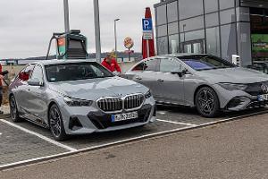 BMW i5 eDrive40, Mercedes EQE 350