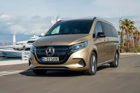 Der neue Mercedes-Benz EQV – Exterieur, Ausstattung u.a. AVANTGARDE, kalaharigold metallic, MBUX Widescreen Cockpit, Luxussitze, Leder Lugano schwarz, Zierelement Holzoptik Olive dunkelgrau // The new Mercedes-Benz EQV – Exterior, equipment among othe
