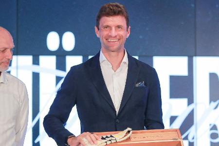 Lederhose für Rückennummer: Müllers bayerischer Dank