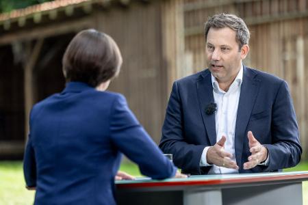 Wie können die Löcher im Haushalt gestopft werden? 