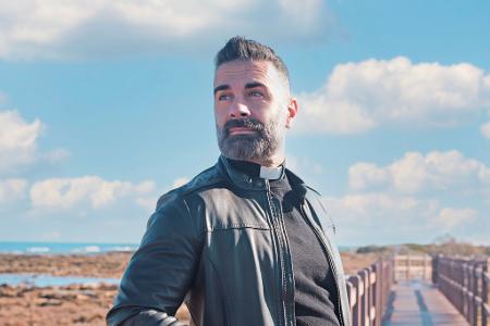 Pater Cosimo Schena gilt als einer der beliebtesten Priester Italiens. 