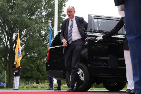 Der Bundeskanzler kommt im Weißen Haus an.