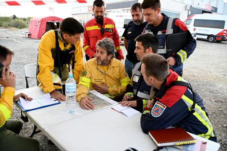 Ohne Ortskenntnisse sind die Deutschen auf gute Zusammenarbeit mit den Spaniern angewiesen.