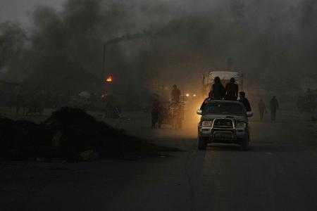 Israels Armee ist nach eigenen Angaben bereits in Vororten der Stadt Gaza. 