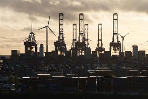 Aufschwung vertagt: Hoffnungsschimmer am Horizont für die deutsche Wirtschaft? (Archivbild)