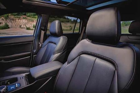 08/2025 Jeep Cherokee Premiere