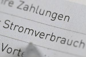 Bei wem kommt die geplante Strompreis-Entlastung an? (Symbolbild)