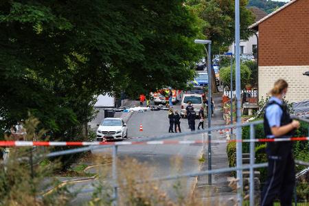 Ein Toter und ein Verletzter nach Schüssen in Menden.