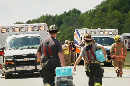Bei dem Unfall sind nach Angaben der Polizei fünf Menschen gestorben.