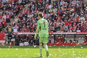 Laubbläser im Einsatz: Konfetti-Chaos in Berlin