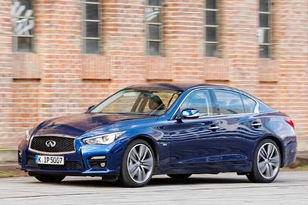 Infiniti Q50S 3.0t, Seitenansicht