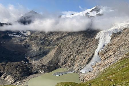 Wo vor sechs Jahren noch Eis war, hat sich jetzt ein See gebildet.