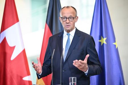 Der Kanzler sieht das Veto seines Außenministers gegen das Wehrdienstgesetz als 