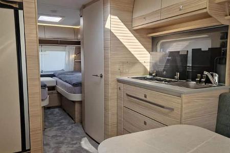 Fendt Bianco Selection 495 SG Küche und Schlafzimmer