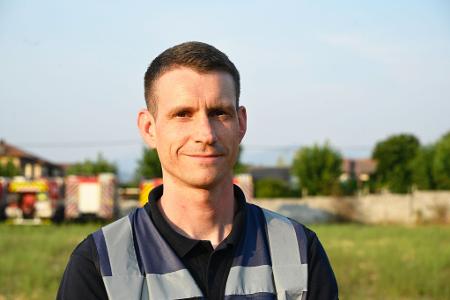 Frank Frenser, der Sprecher der Feuerwehr Bonn, erzählt vom emotionalen Abschied der deutschen Feuerwehrleute. (Archivbild)