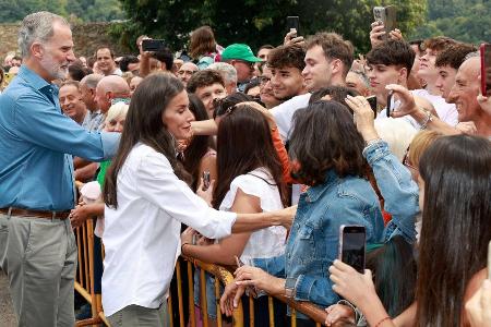König Felipe und Königin Letizia besuchen Waldbrandgebiete