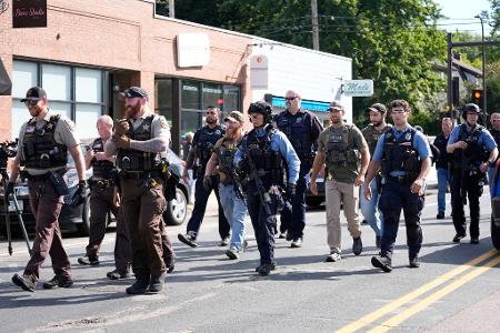 Auf einem Gewehr des Täters soll nach Regierungsangaben 