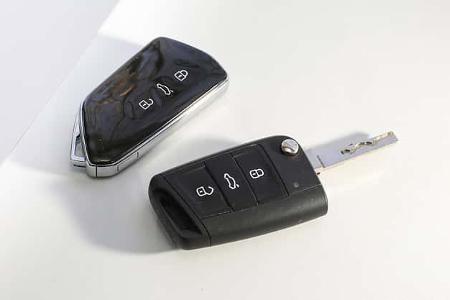 VW Grand California, Funkschlüssel, Bartschlüssel