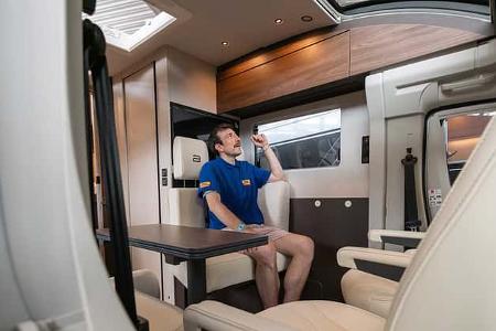 Sitzbank, Tisch, Innenraum