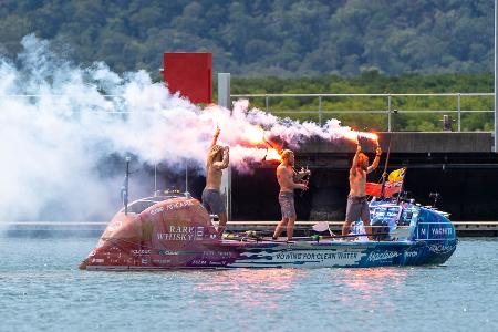 Mit der Aktion wollte das Trio Spenden für Trinkwasserprojekte sammeln.