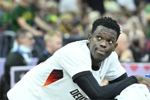 Rassismus gegen Schröder: Ehefrau veröffentlicht Anfeindungen