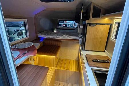 Hotomobil Cyberglade