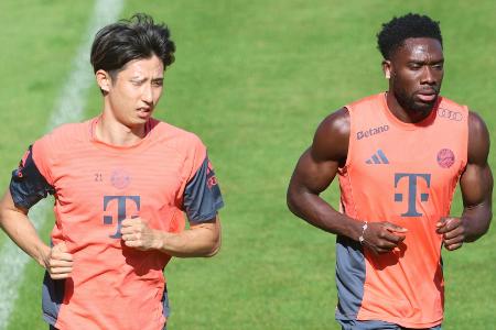 FC Bayern: Davies trainiert wieder mit Ball