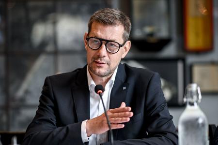 Dehoga-Präsident Guido Zöllick hofft auf die versprochene Reduzierung der Umsatzsteuer für Restaurantspeisen ab dem kommenden Jahr.