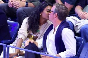 Bei US Open: "Bridgerton"-Star Simone Ashley turtelt mit Unbekanntem