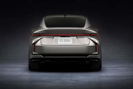 Lexus ES 2025