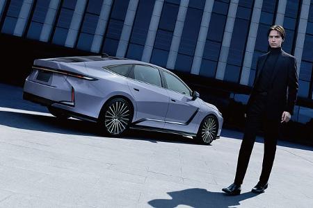 Lexus ES 2025