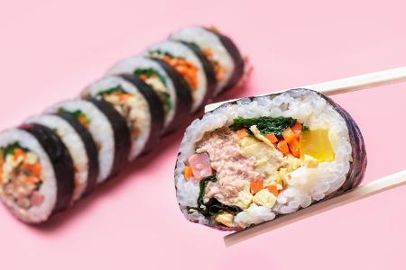 Kimbap selbstgemacht: Die koreanische Reisrolle für zu Hause