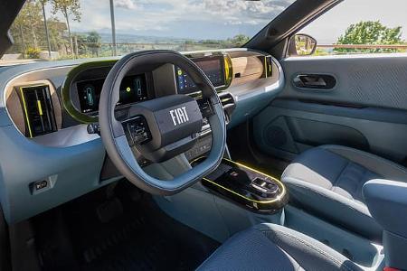 Fiat Grande Panda Hybrid La Prima