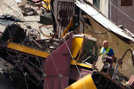 Bei dem schwersten Unglück dieser Art mit Standseilbahnen in Lissabon sind 16 Menschen ums Leben gekommen und 21 zum Teil schwer verletzt worden.