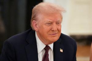 Donald Trump sieht in der Milliardenstrafe gegen Google vor allem eine Attacke auf ein US-Unternehmen. (Archivbild)