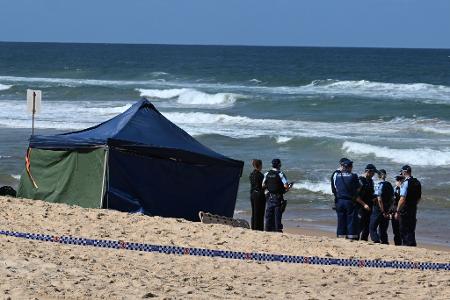Bissspuren deuten darauf hin, dass der Surfer Opfer eines Weißen Hais wurde.