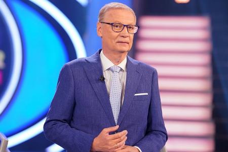 Günther Jauch humpelt zu 