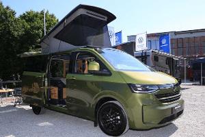 Spacecamper Classic+ New Caravelle, Campervan