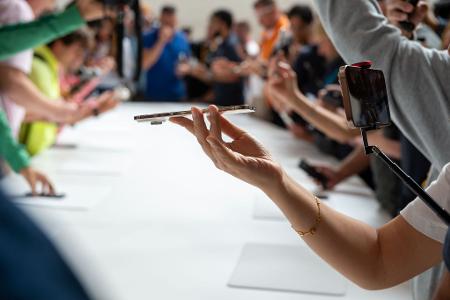 Das dünne Gehäuse soll mit einer zusätzlichen Schutzschicht noch widerstandsfähiger gegen äußere Einflüsse sein.