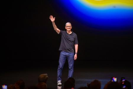Apple-Chef Tim Cook begrüßte die Anwesenden im Hauptquartier in Cupertino. (Archivbild)