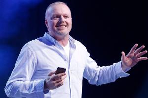 Live und ab Dienstag: Stefan Raab kündigt neues Format an