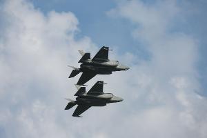 Flugzeuge der polnischen Luftwaffe haben in der Nacht Drohnen zerstört, die in den Luftraum des Landes eingedrungen waren. (Archivbild)