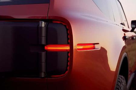 Scout Traveler E-SUV USA