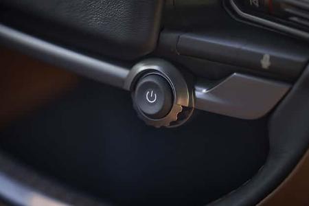 Scout Traveler E-SUV USA