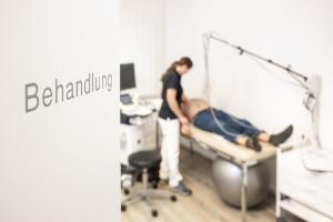 Wertvolle Werte: Im Elektrokardiogramm (EKG) können Herzrhythmusstörungen erkannt werden.