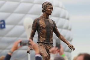 FC Bayern setzt "Kaiser" Beckenbauer ein Denkmal