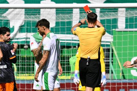 Rekord-Rot: FCK gewinnt bei dezimierten Fürthern