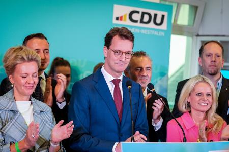Bei den Kommunalwahlen im bevölkerungsreichsten Bundesland Nordrhein-Westfalen bleibt die CDU in den Stadträten und Kreistagen die stärkste Kraft.