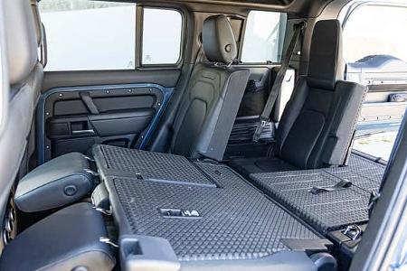Land Rover Defender, Sitze