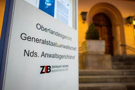 Die Ermittlungen der Generalstaatsanwaltschaft Celle und des LKA Niedersachsen richten sich gegen Beschuldigte im Alter von 32 bis 57 Jahren. (Archivbild)